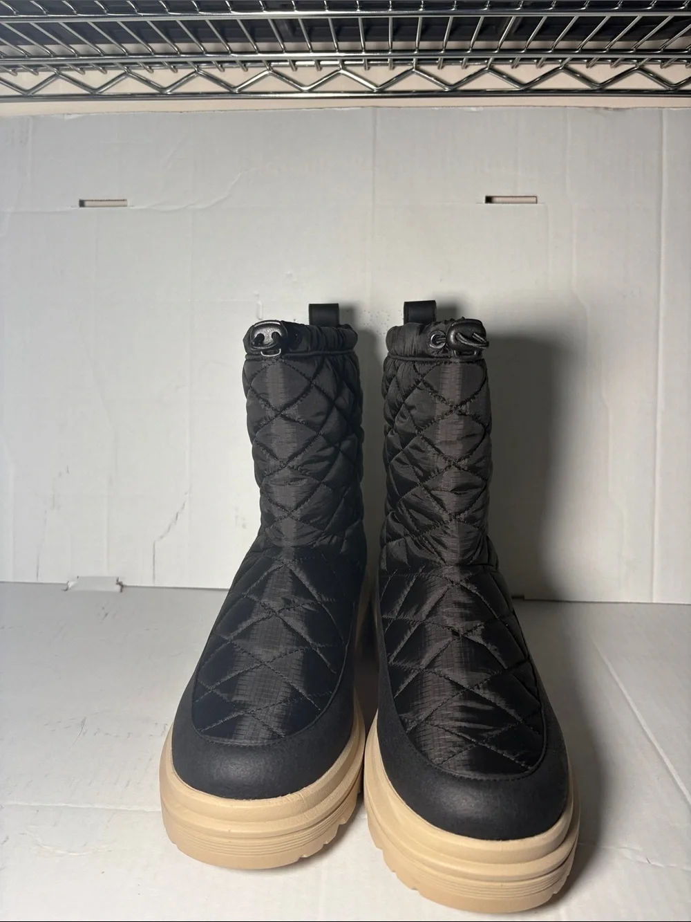 Vivaia Quilted Black Women's Winter Boots with Cream Platform Sole Size 40EU 9US
